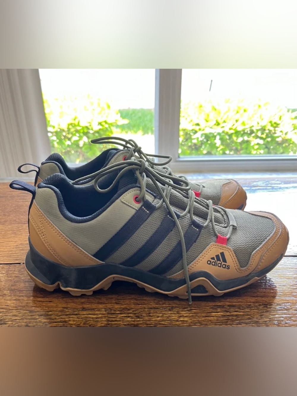 Mens Adidas Traxion Running/ Walking Tennis Shoes